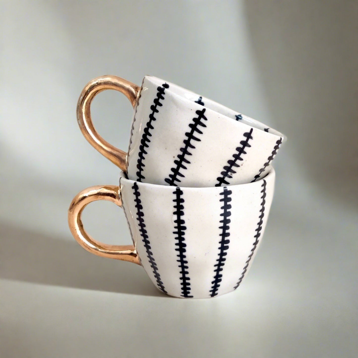 Teardrops Tea Cup with Golden Handle