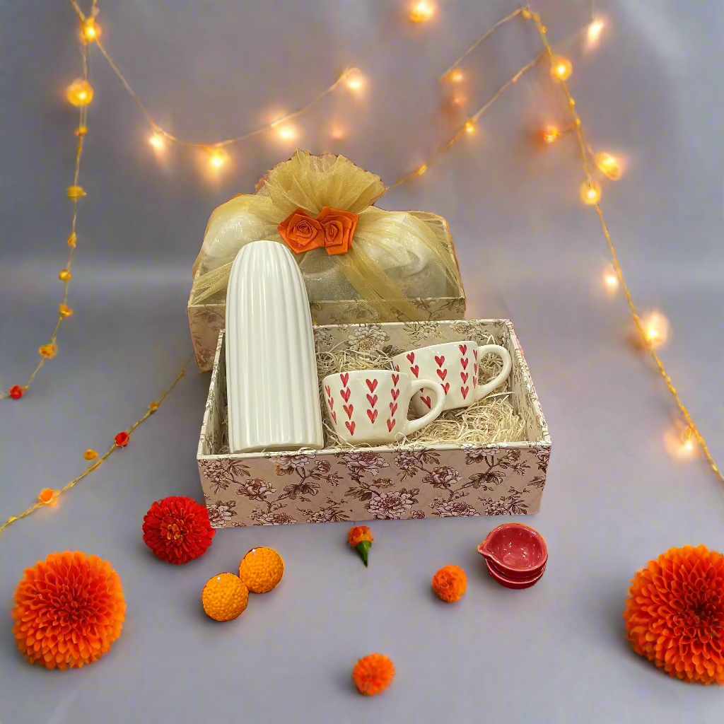 Ribbed Vase with All Hearts Mugs Combo Diwali Hamper
